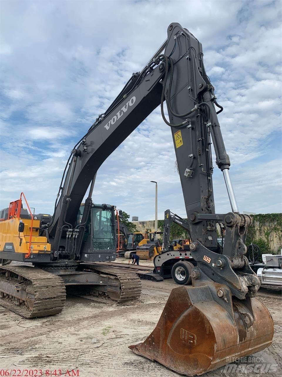 Volvo EC350EL Гусеничні екскаватори
