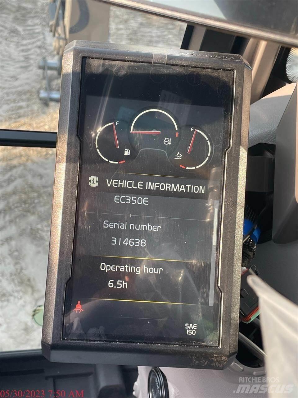 Volvo EC350EL Гусеничні екскаватори