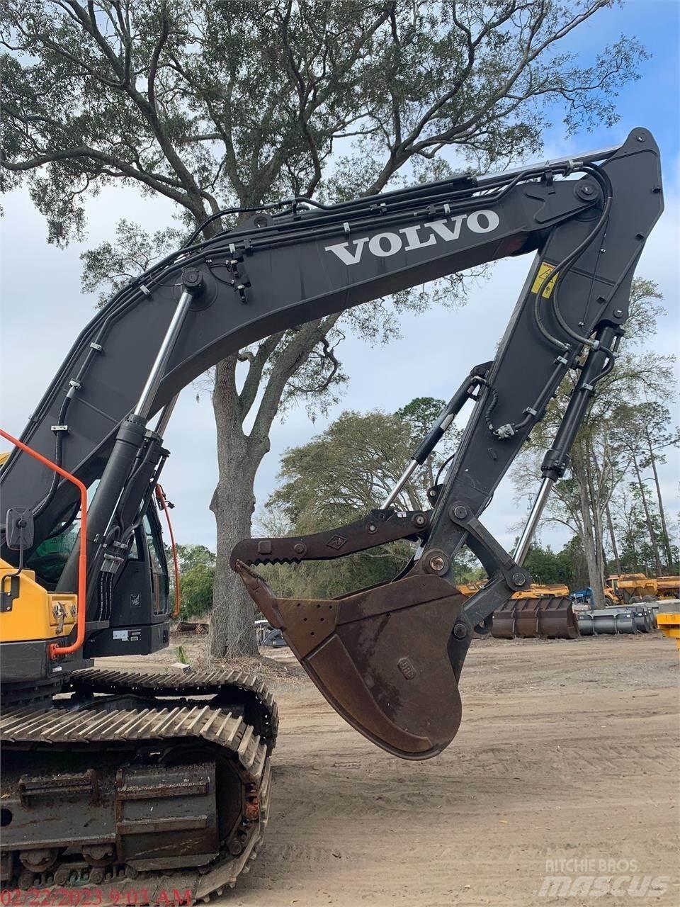 Volvo EC350EL Гусеничні екскаватори