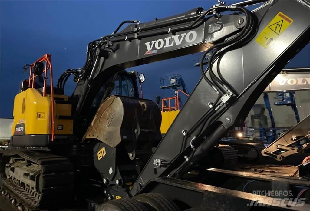 Volvo ECR145EL Гусеничні екскаватори