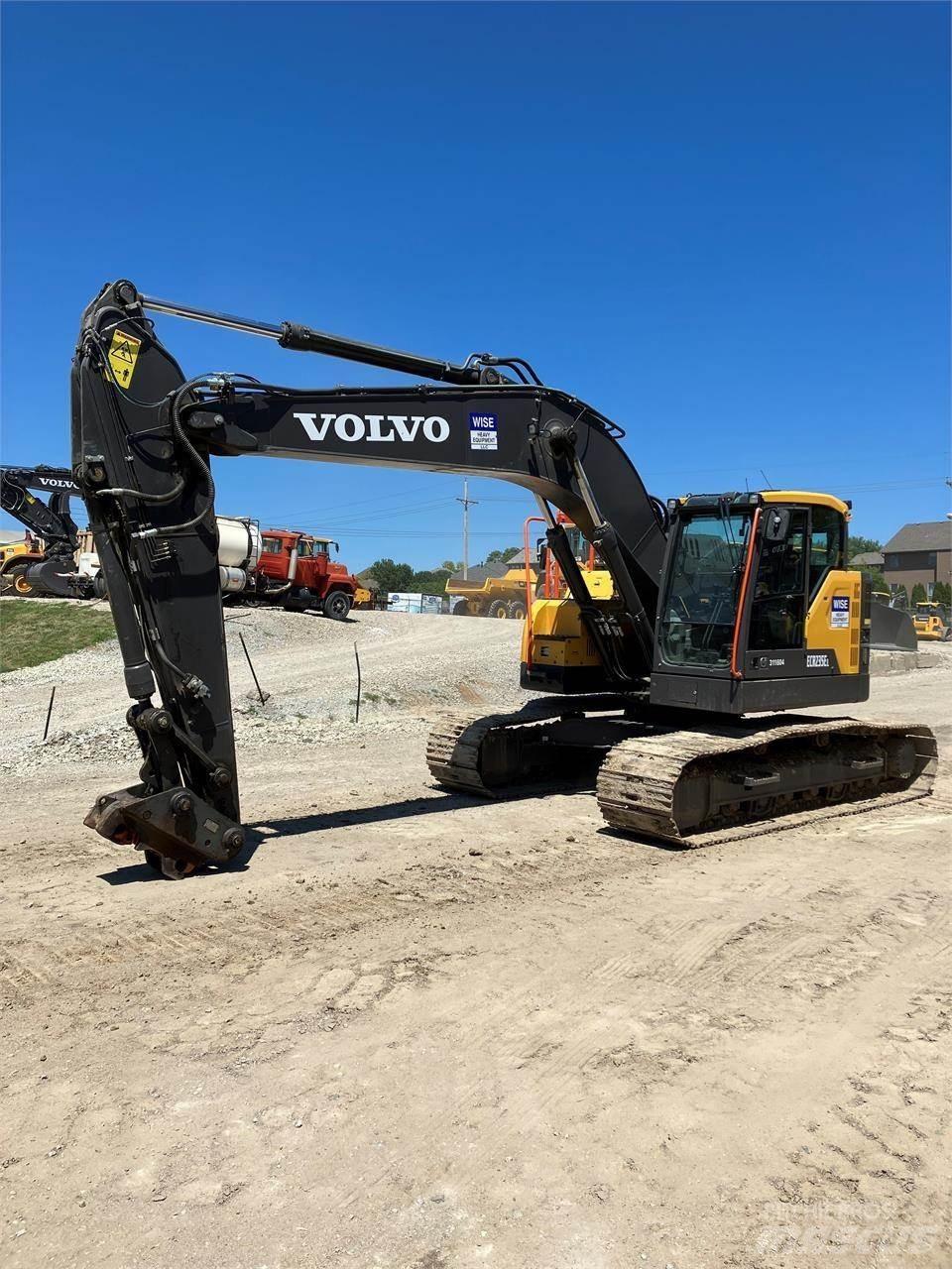 Volvo ECR235EL Гусеничні екскаватори