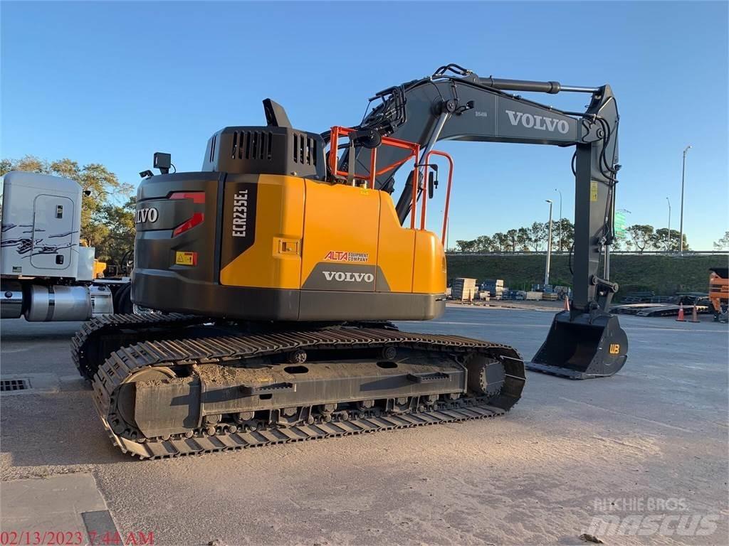 Volvo ECR235EL Гусеничні екскаватори
