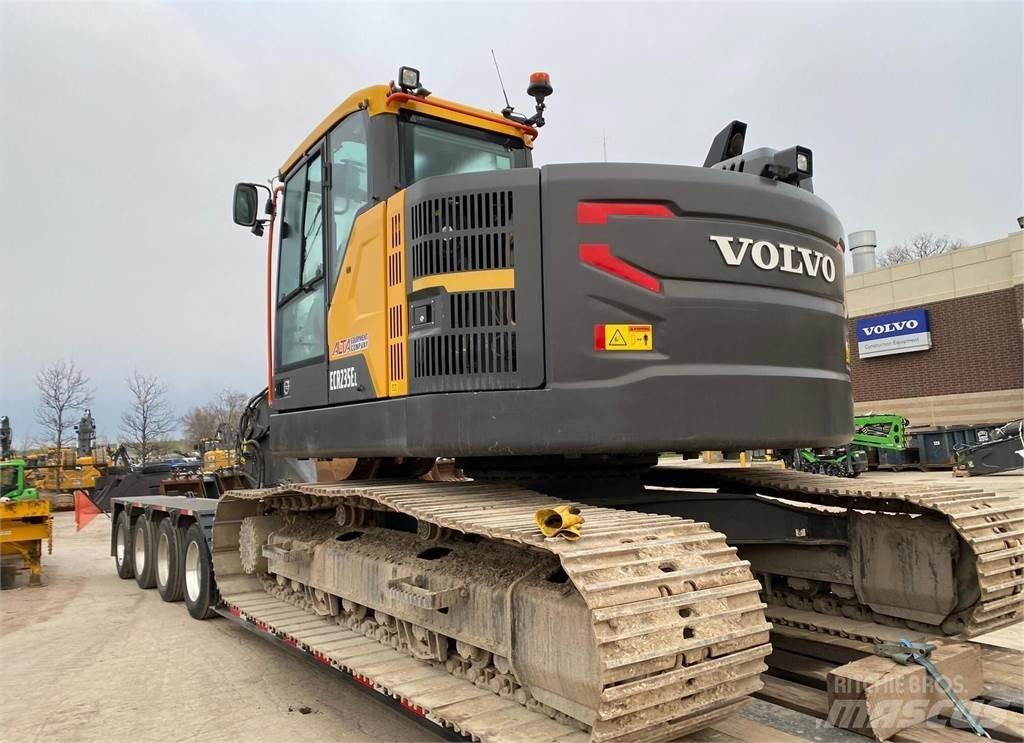 Volvo ECR235EL Гусеничні екскаватори