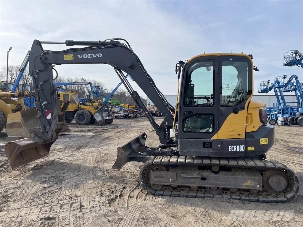 Volvo ECR88D Гусеничні екскаватори