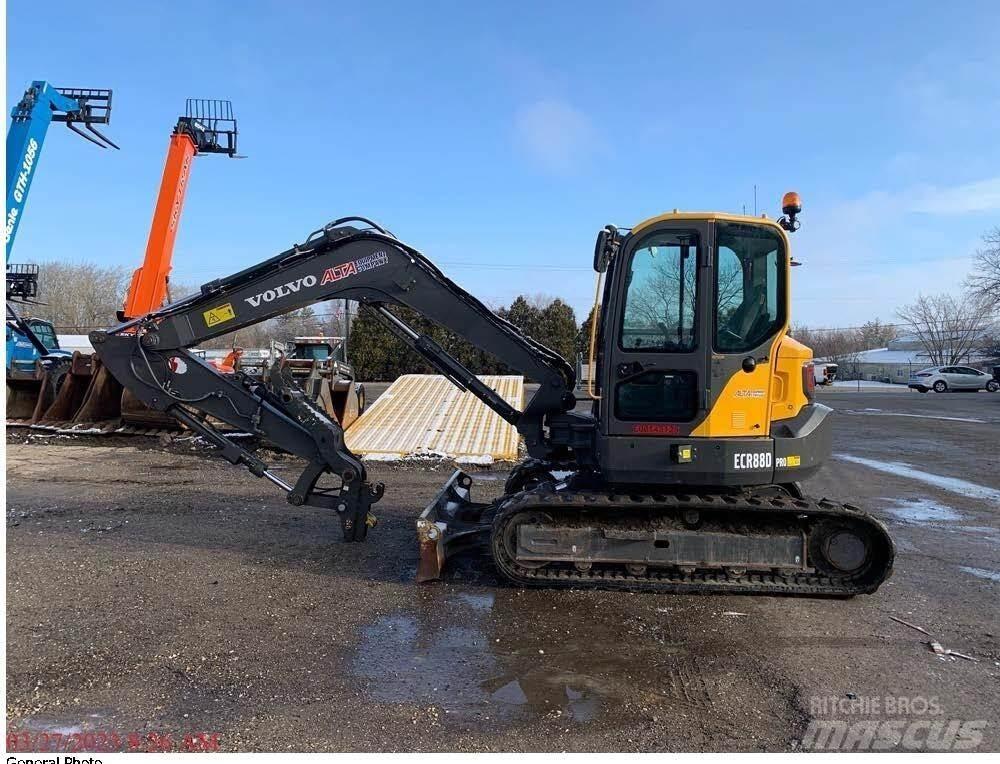 Volvo ECR88D Гусеничні екскаватори