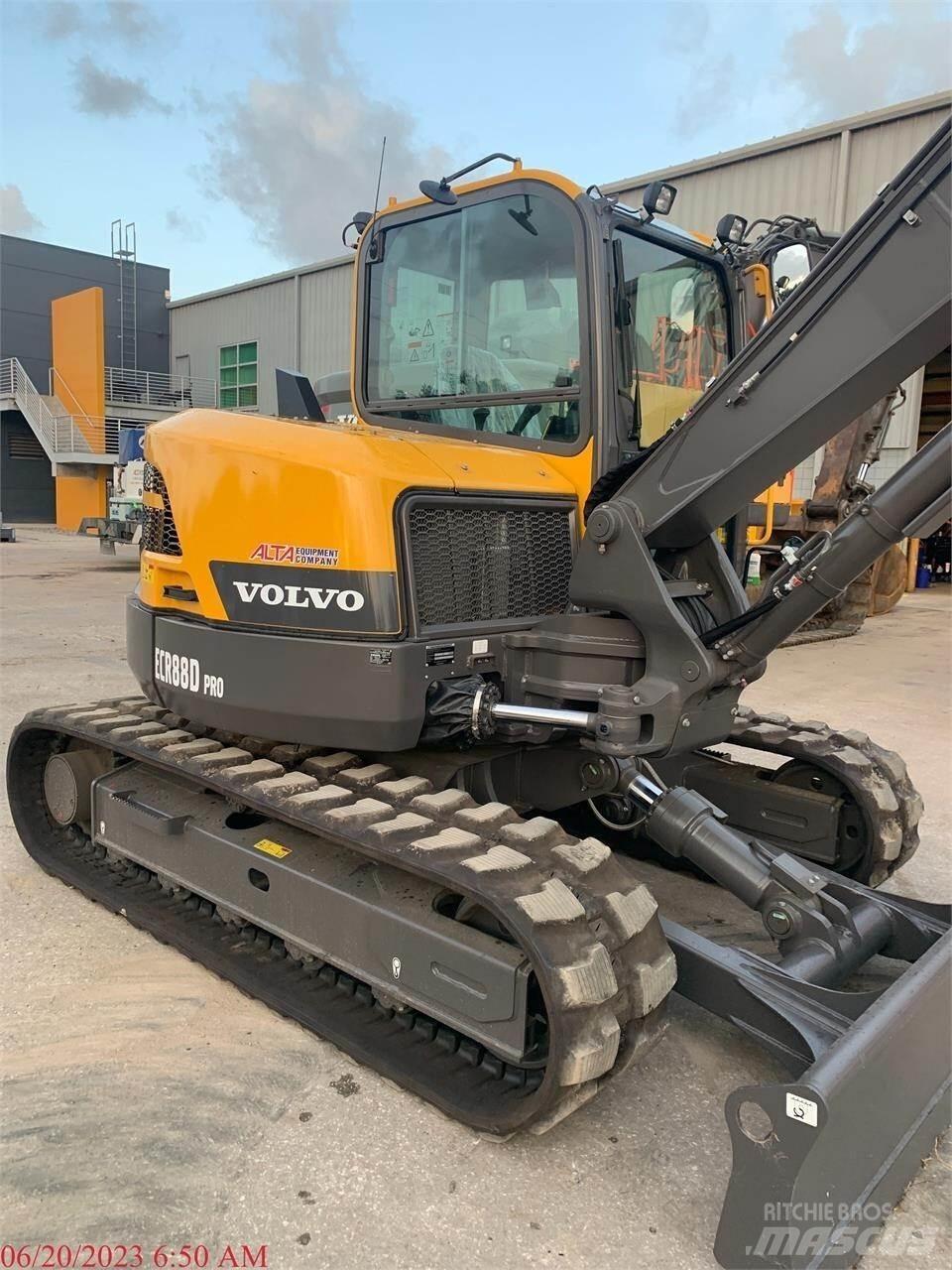 Volvo ECR88D Гусеничні екскаватори