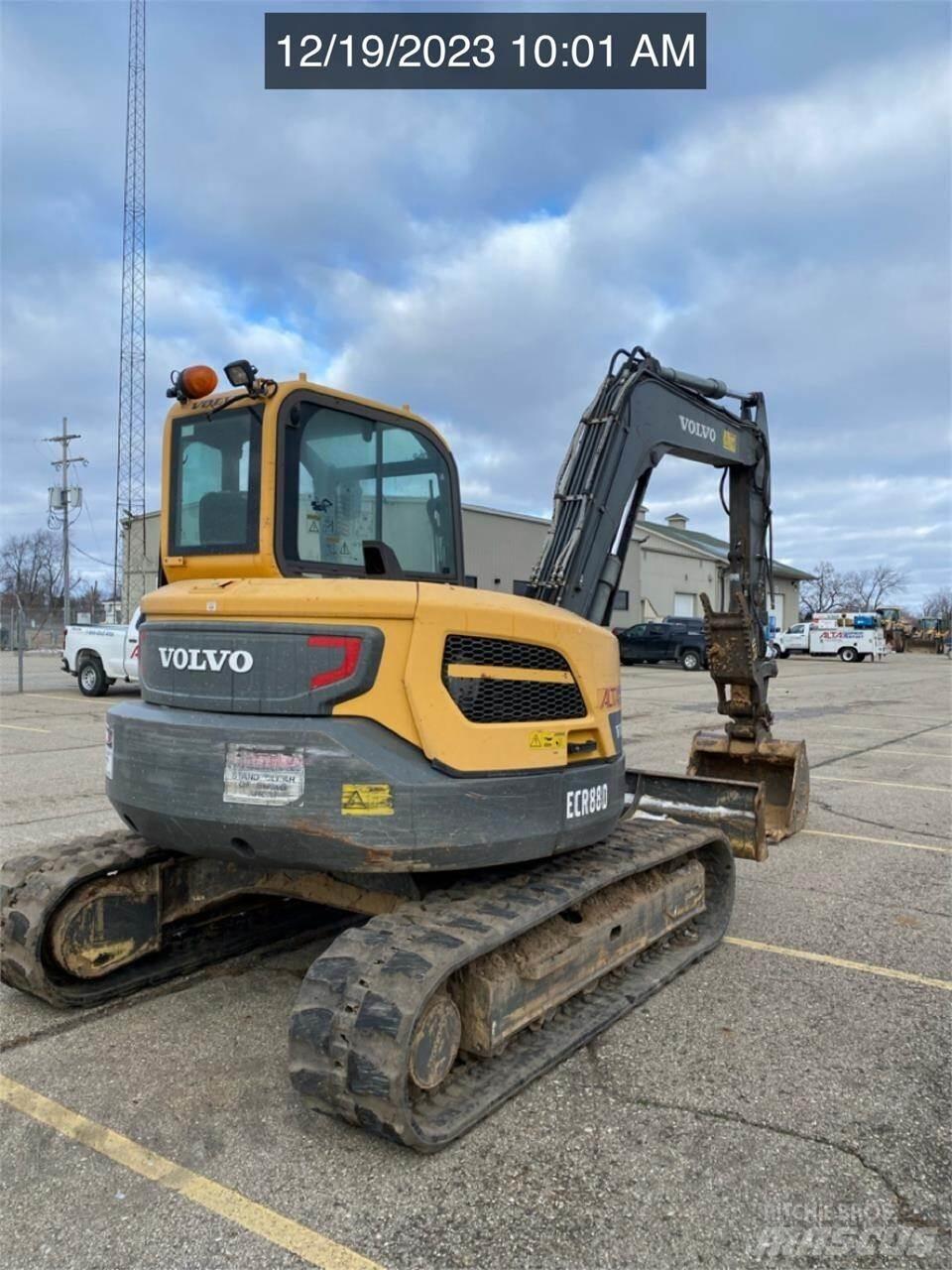 Volvo ECR88D Гусеничні екскаватори