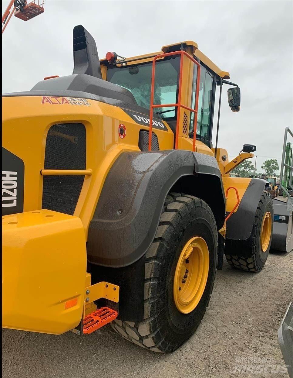 Volvo L120H Фронтальні навантажувачі