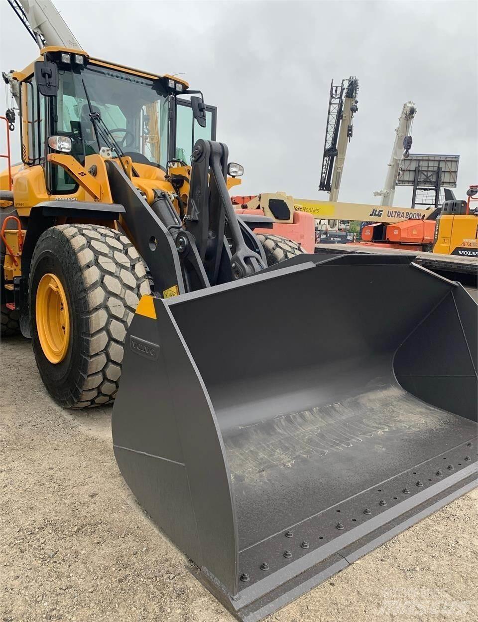 Volvo L120H Фронтальні навантажувачі