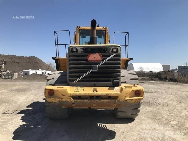 Volvo L220E Фронтальні навантажувачі