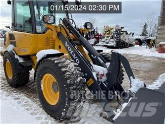Volvo L25 Фронтальні навантажувачі