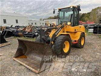 Volvo L30G Фронтальні навантажувачі