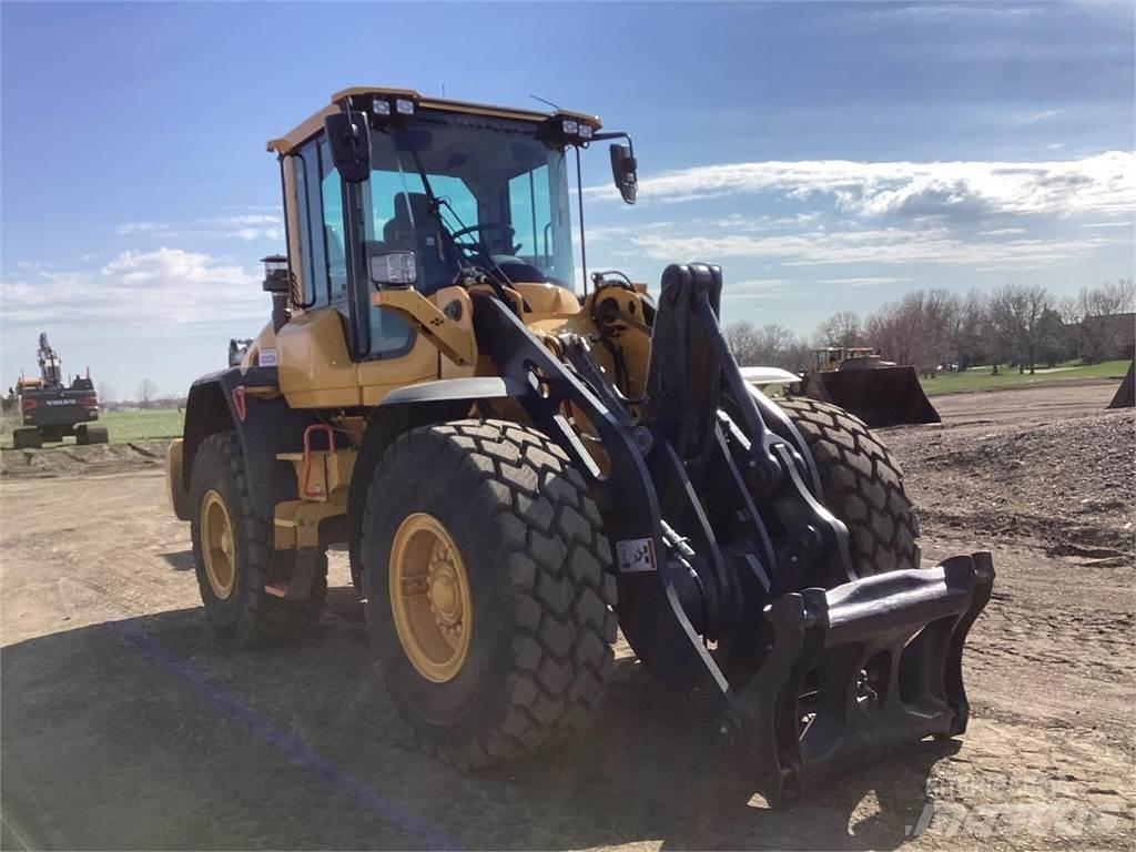 Volvo L70H Фронтальні навантажувачі