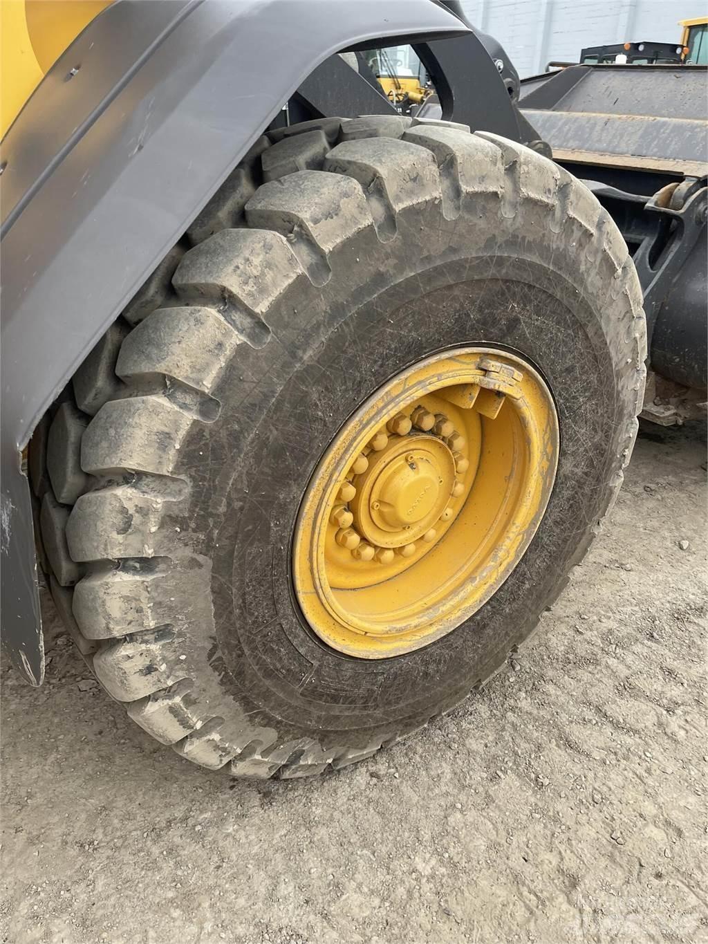 Volvo L90H Фронтальні навантажувачі