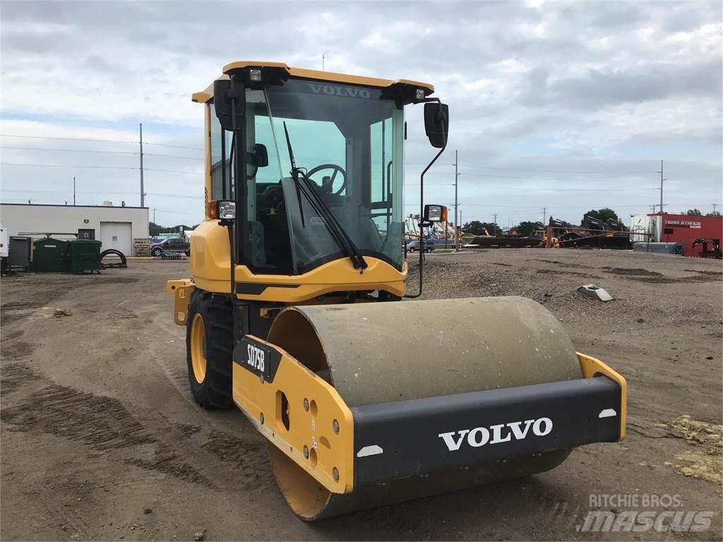 Volvo SD75B Котки тротуарні