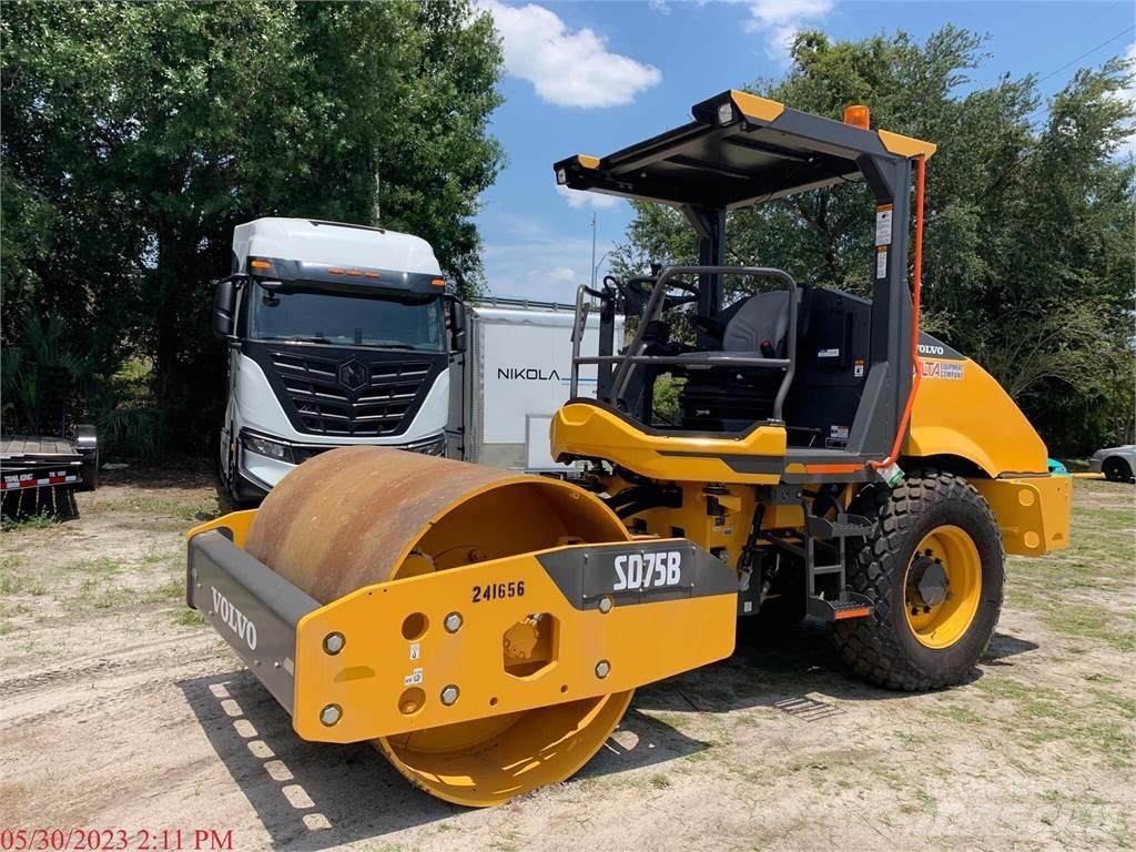 Volvo SD75B Котки тротуарні