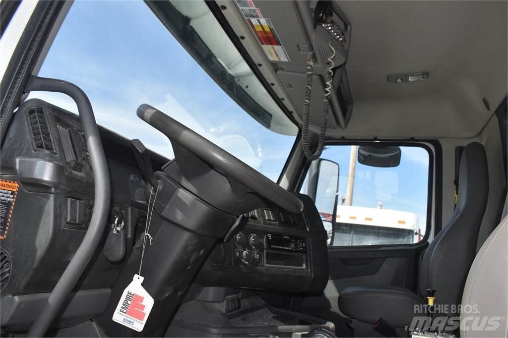 Volvo VHD84B300 Самоскиди