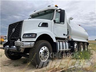 Volvo VHD84B300 Поливальні машини
