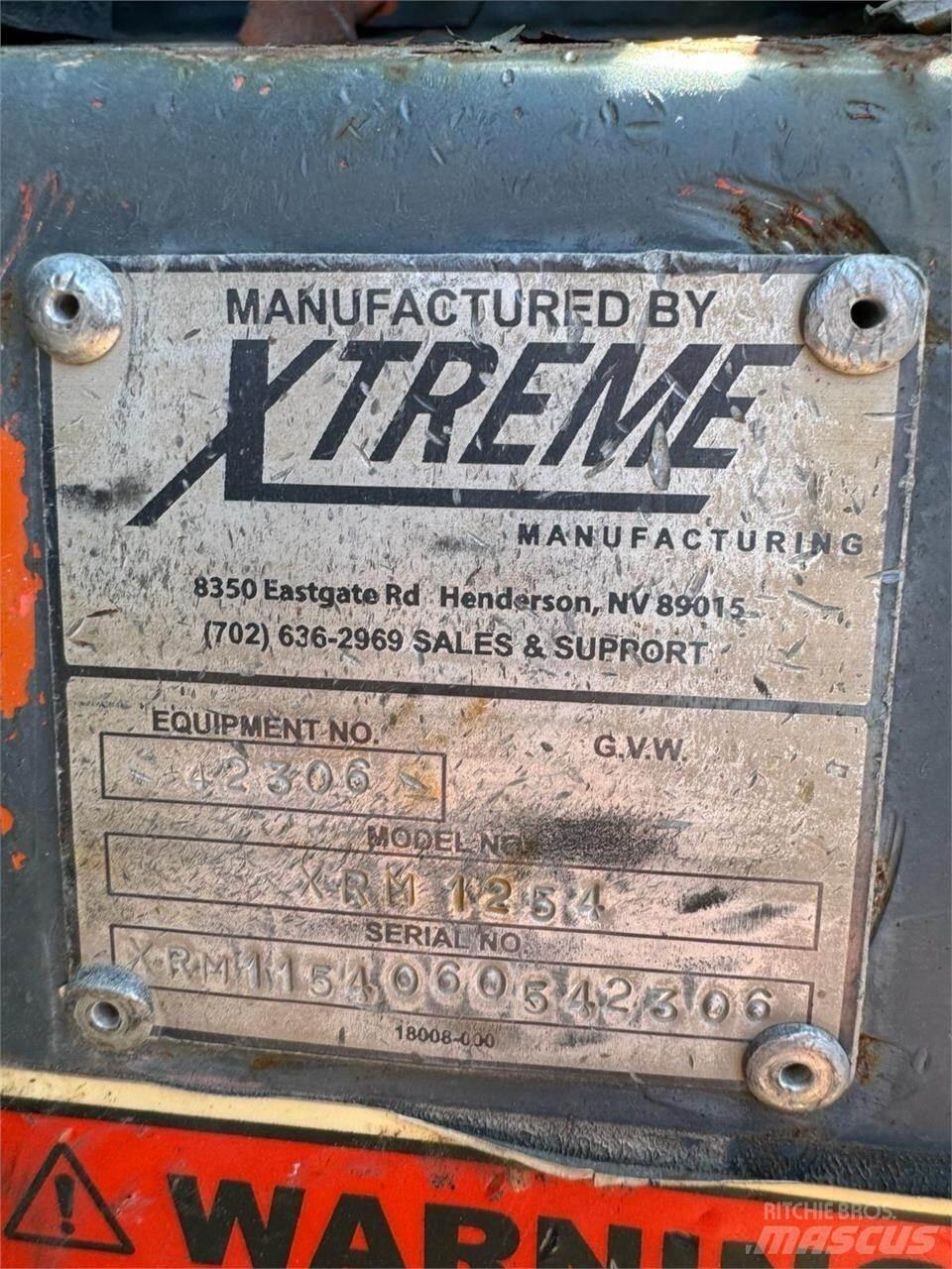 Xtreme MFG XRM1254 Телескопічні навантажувачі