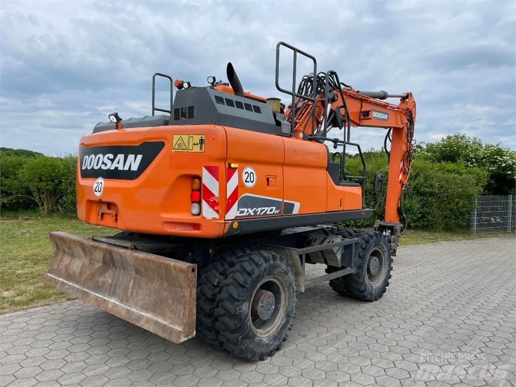 Doosan DX170W-5 Колісні екскаватори