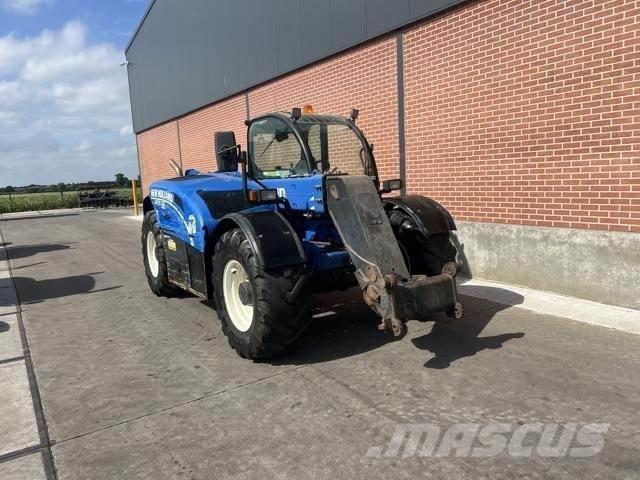 New Holland LM7.35 Телескопічний навантажувач