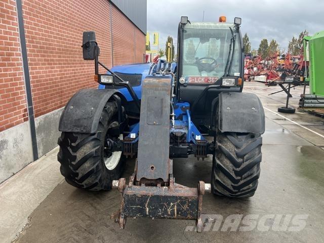 New Holland LM7.35 Телескопічний навантажувач