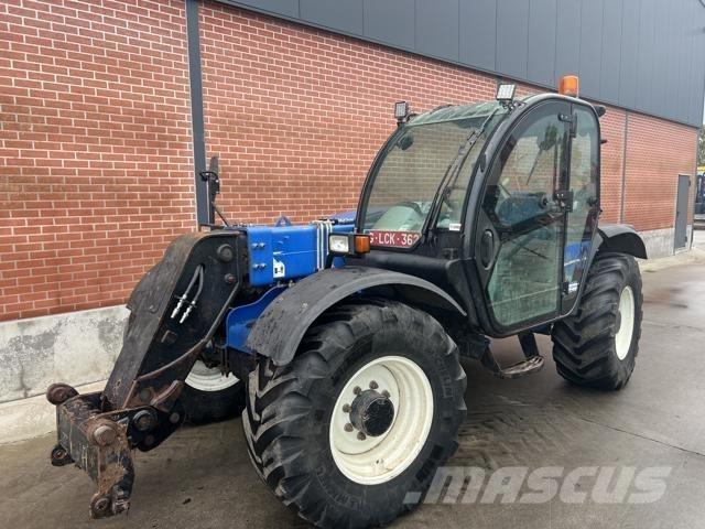 New Holland LM7.35 Телескопічний навантажувач