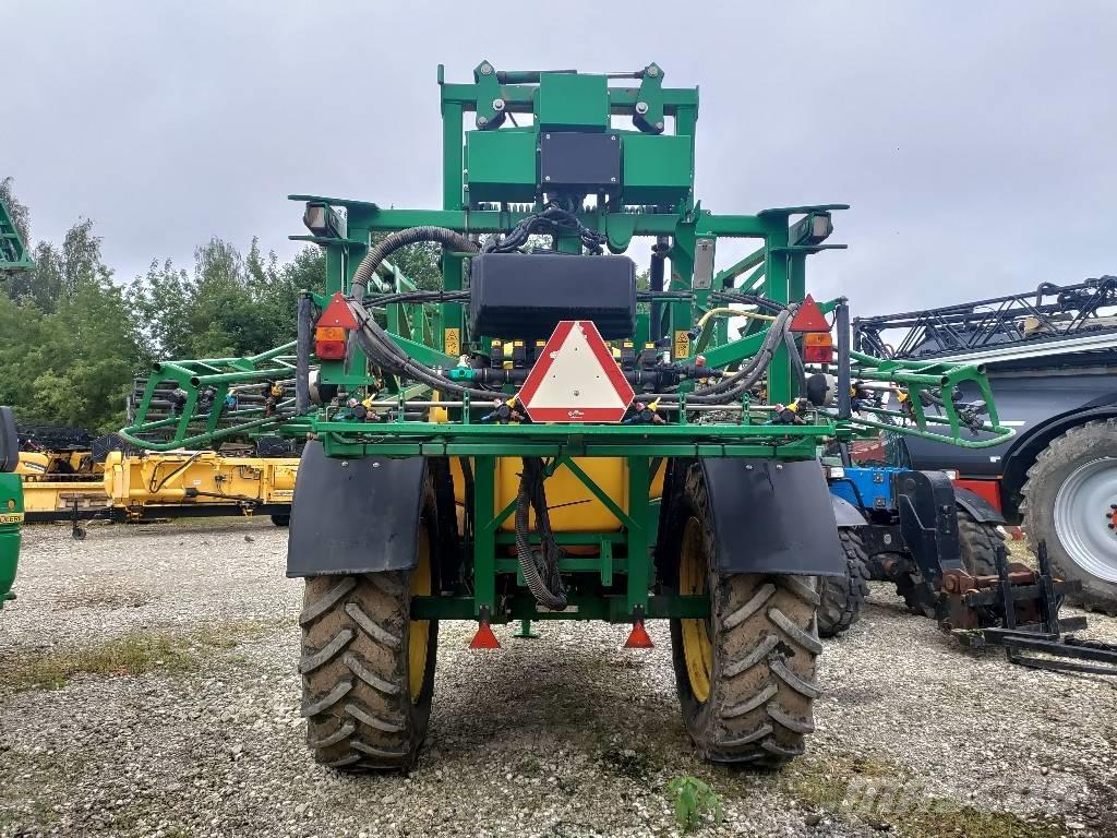 John Deere 740 i Причіпні обприскувачі