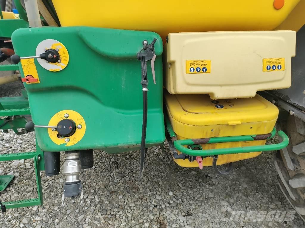 John Deere 740 i Причіпні обприскувачі
