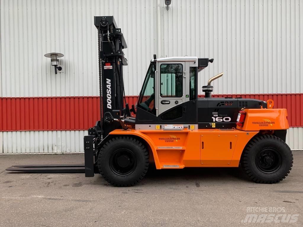 Doosan D160S-7 Дизельні навантажувачі