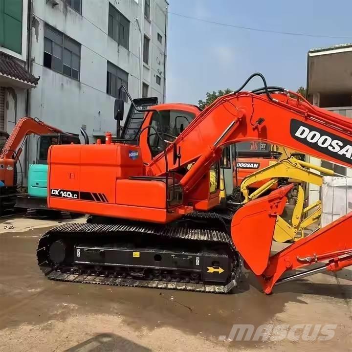 Doosan DX150 Гусеничні екскаватори