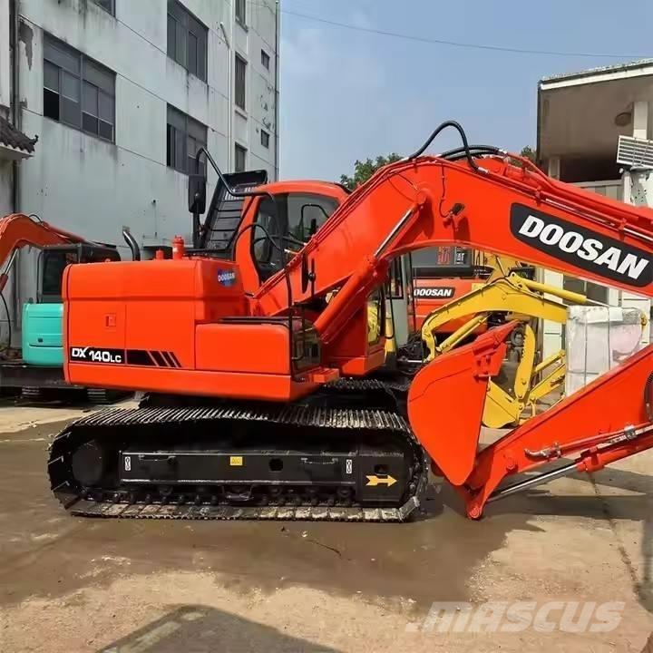 Doosan DX150 Гусеничні екскаватори