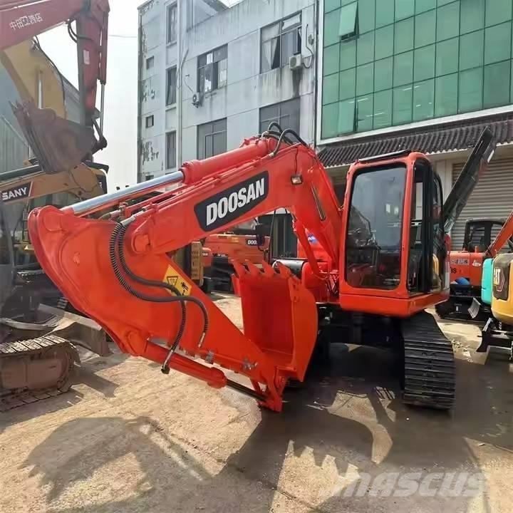 Doosan DX150 Гусеничні екскаватори