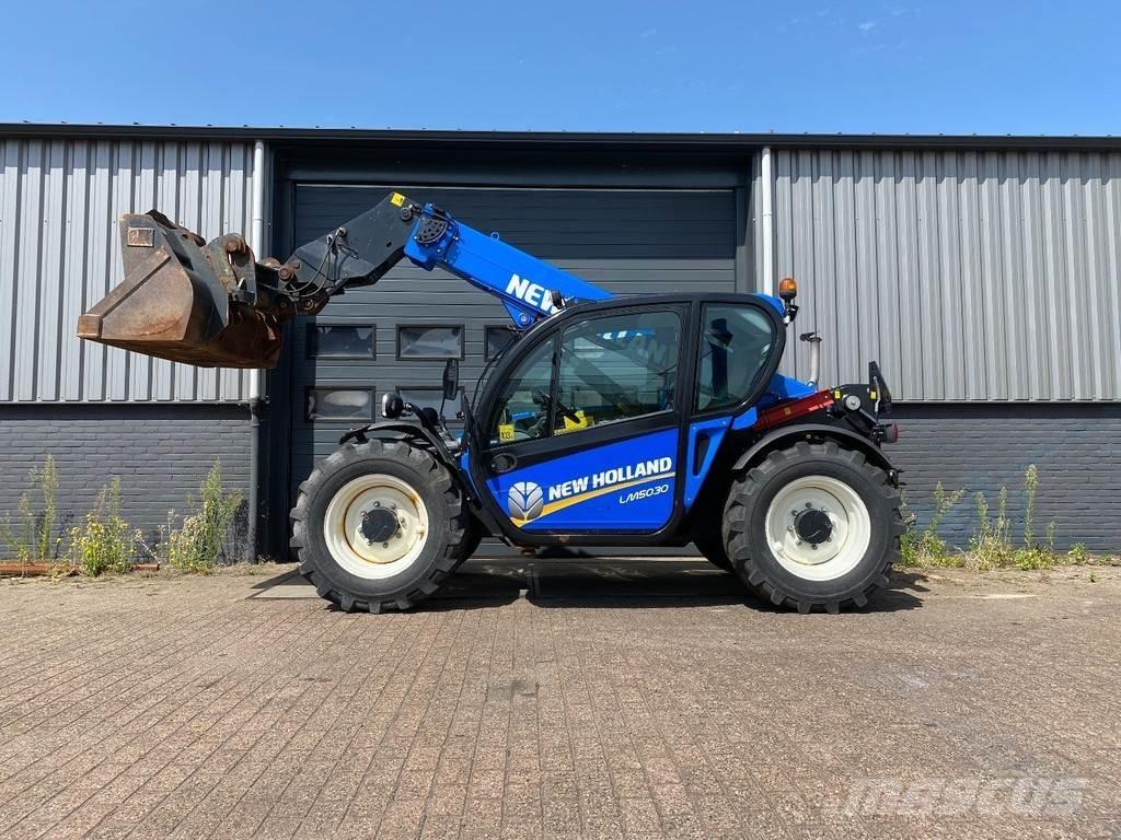 New Holland LM5030 Телескопічний навантажувач