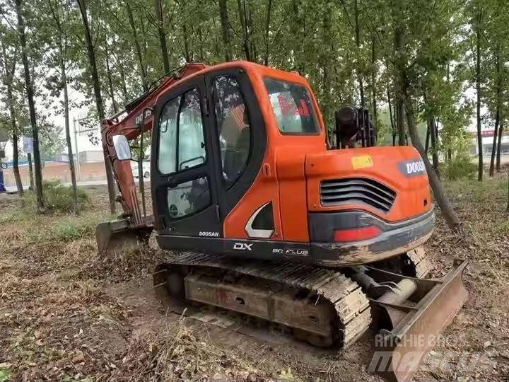 Doosan DX75 Гусеничні екскаватори