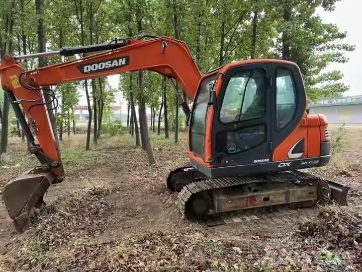 Doosan DX75 Гусеничні екскаватори