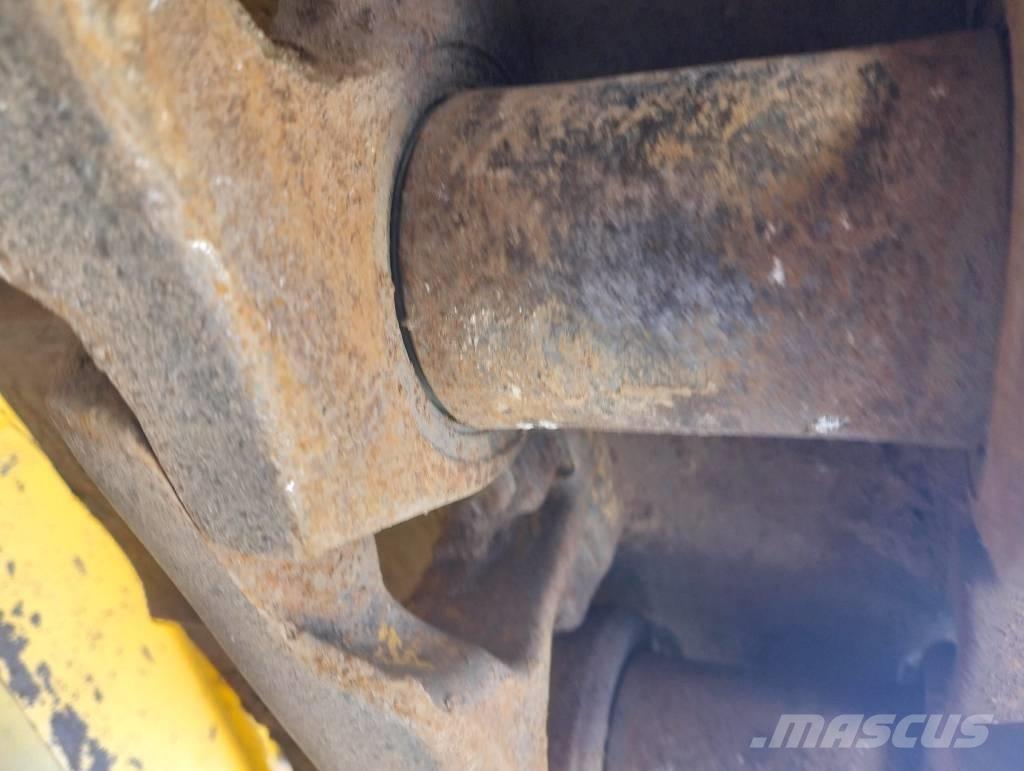 Komatsu D61PX-24EO Гусеничні бульдозери