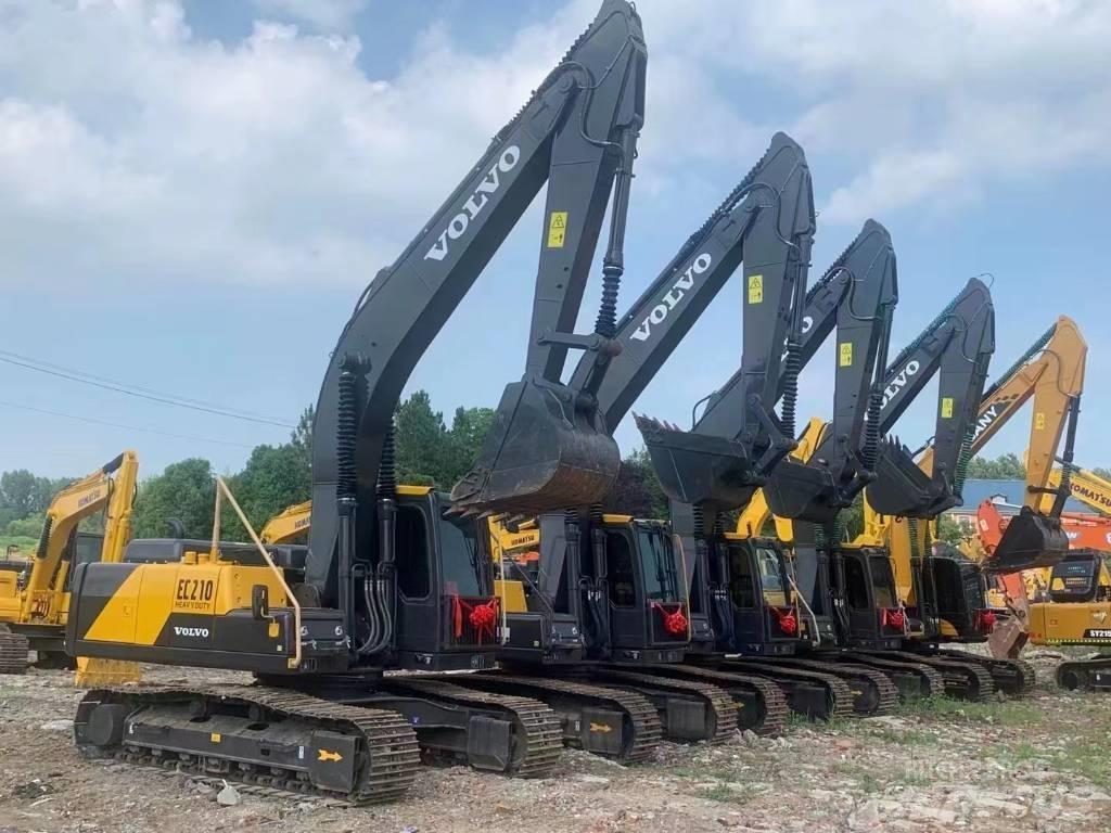 Volvo EC210 Гусеничні екскаватори