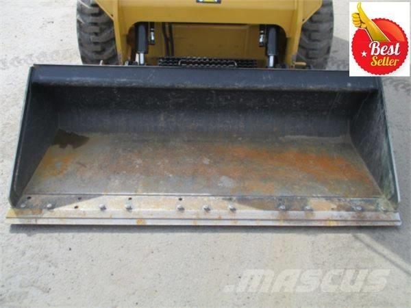 CAT 236 D Міні-навантажувачі