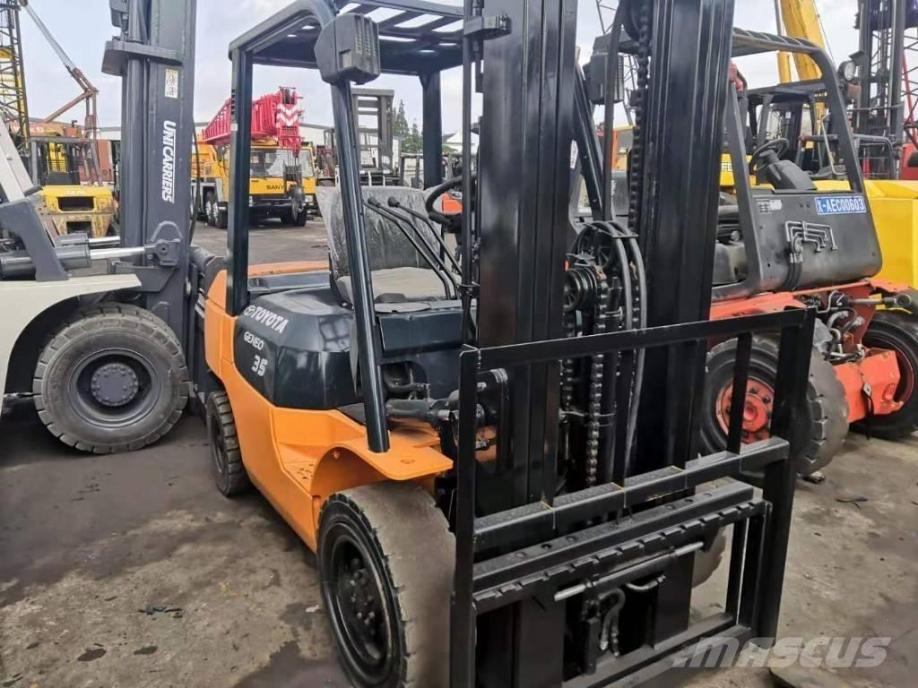 Toyota 3.5 ton Дизельні навантажувачі