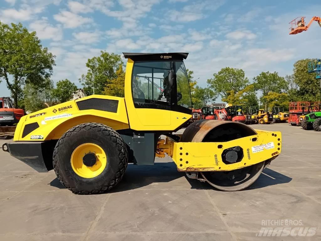 Bomag BW 213 D-5 Ущільнювачі грунту