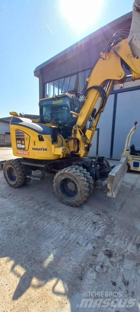 Komatsu PW98 MR-11 Колісні екскаватори
