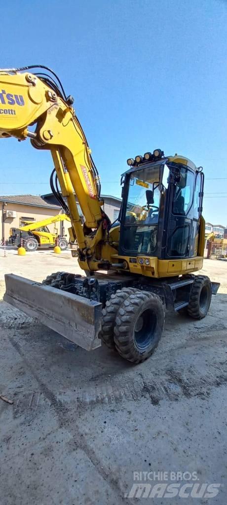 Komatsu PW98 MR-11 Колісні екскаватори