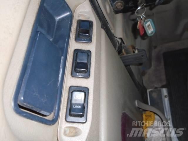 International 9200 i Самоскиди
