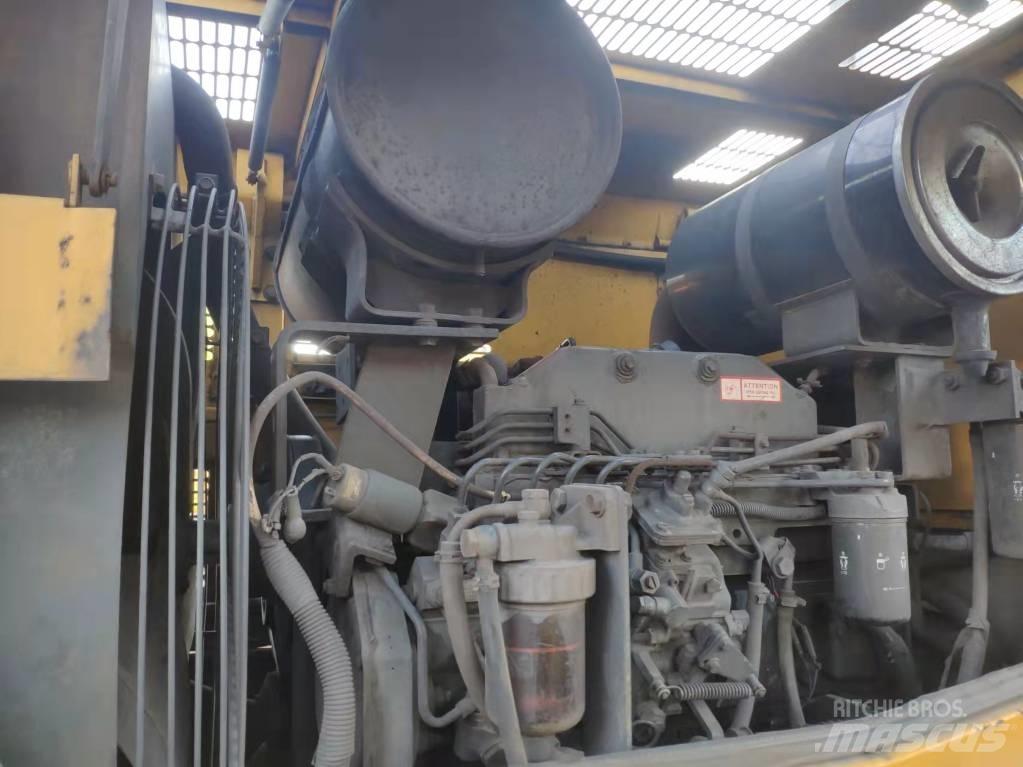 Komatsu WA 320-3 Фронтальні навантажувачі