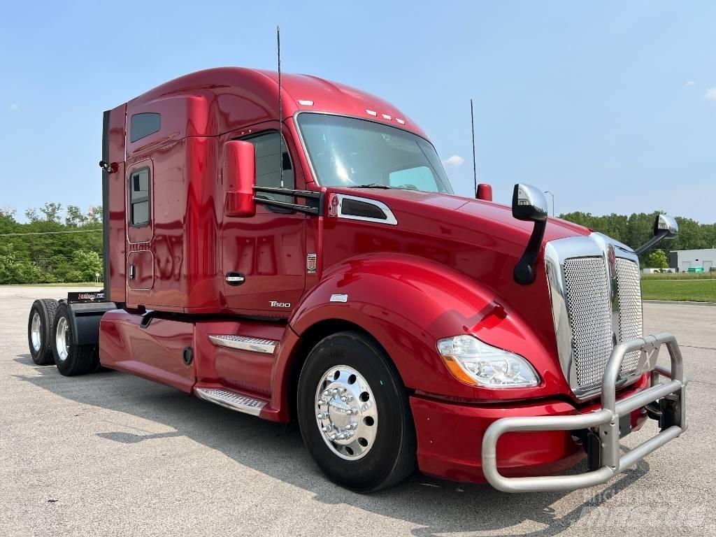 Kenworth T 680 Тягачі