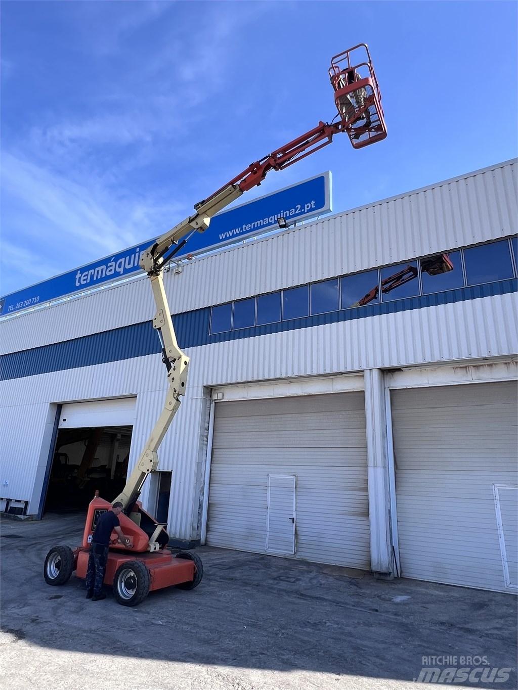JLG E450 AJ Колінчаті підйомники
