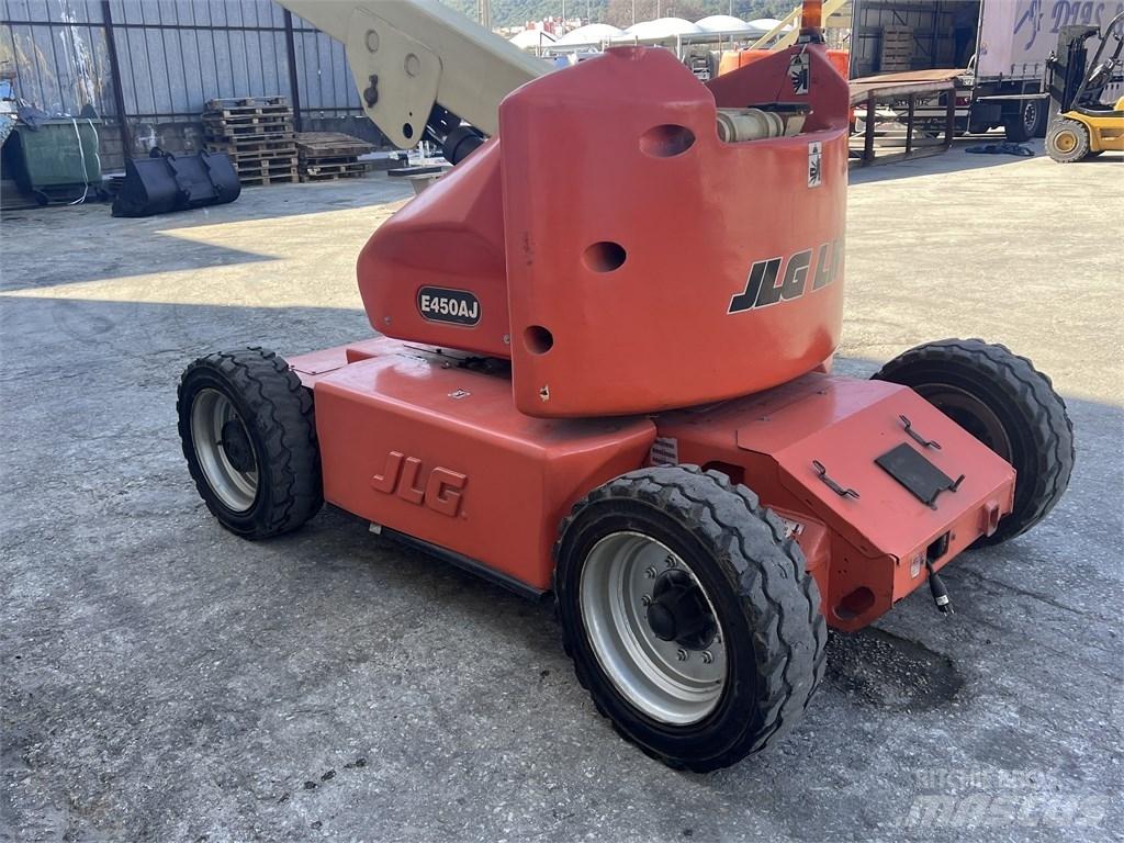JLG E450 AJ Колінчаті підйомники