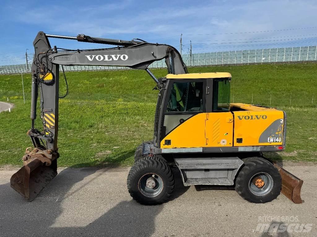 Volvo EW140 Колісні екскаватори