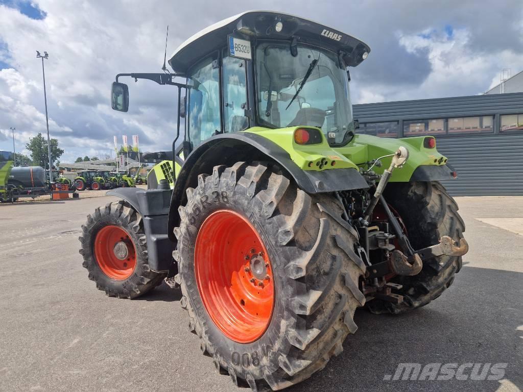 CLAAS Arion 640 CIS Трактори